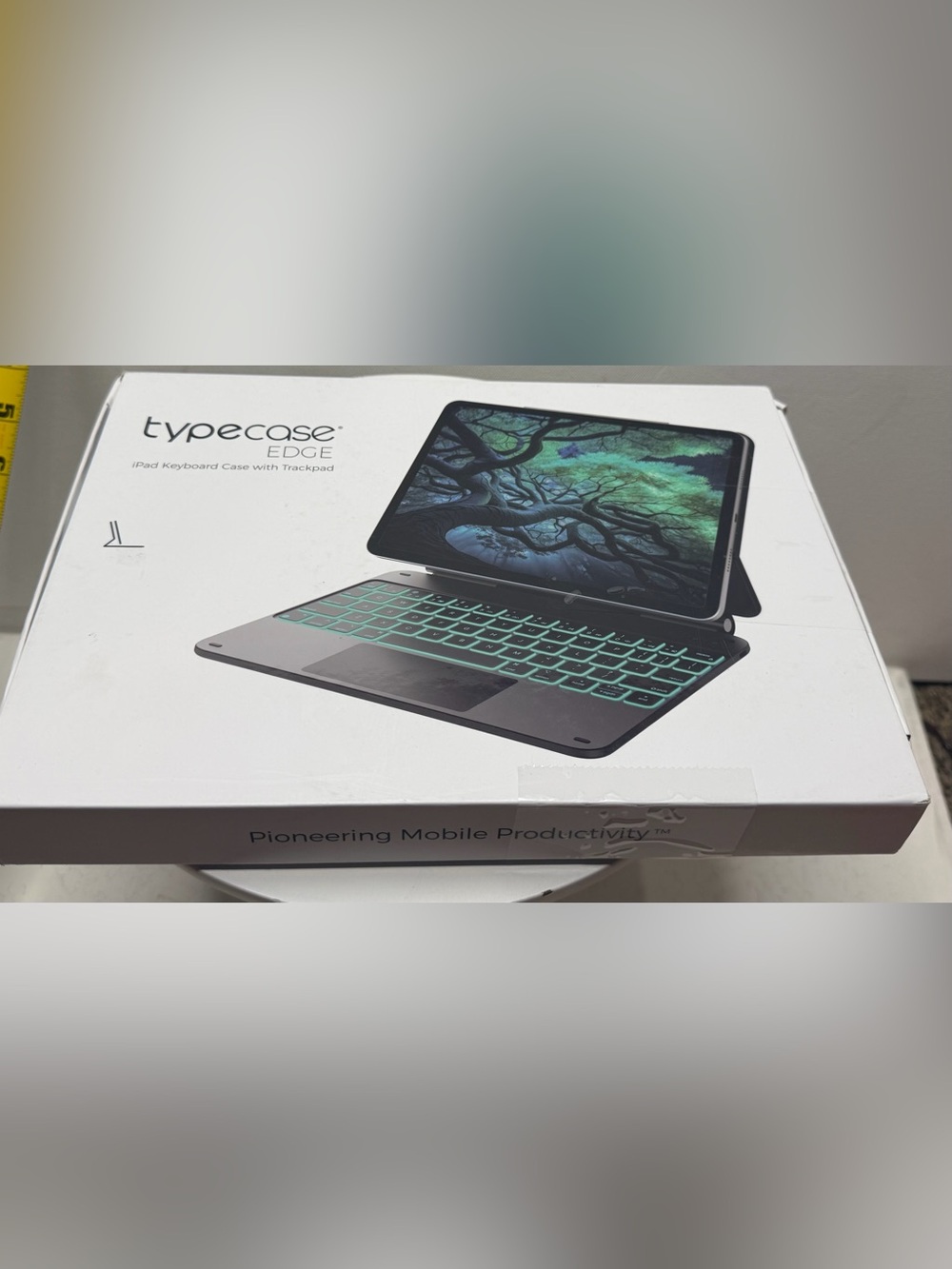 EDGE iPad Keyboard Case with Trackpad - Black/Green